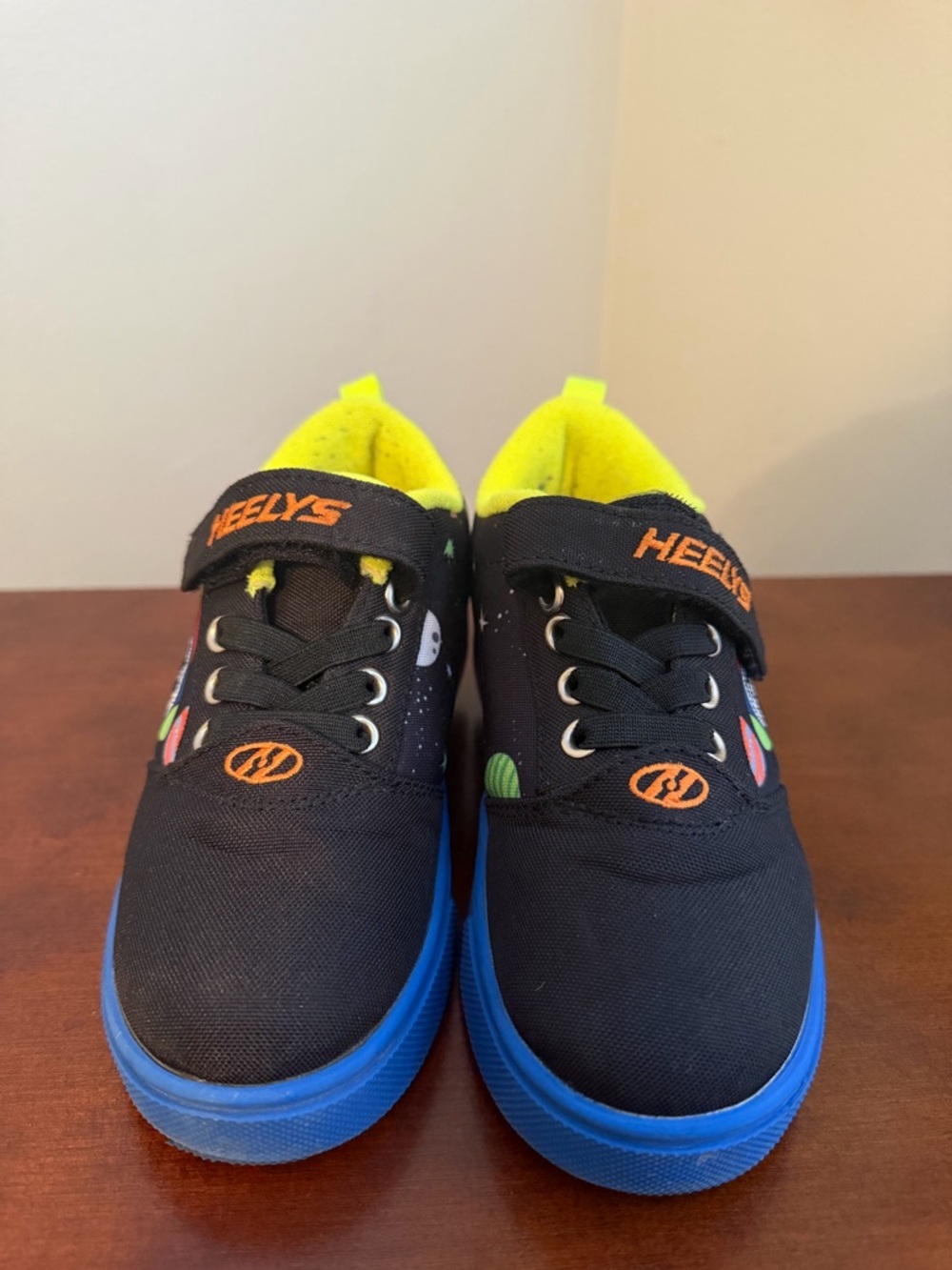 Heelys Kids Black Skate Shoes with Blue Sole and Neon Yellow Lining - Picture 2 of 5